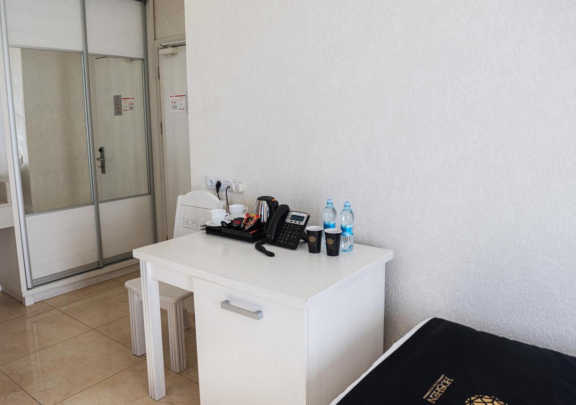 Hoshen Hotel Umanʼ エクステリア 写真